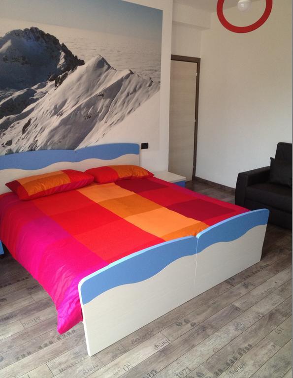 Grandi Cime Guest House Lecco Ruang foto